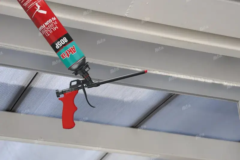 Akfix 805P Mousse PU Pistolable Pro - vue 2